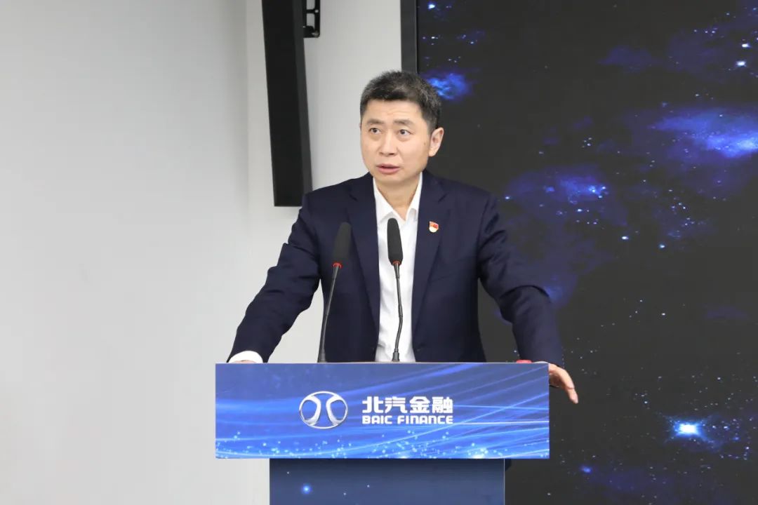 融赢发展 勇毅前行丨海棠书屋
召开2023年度工作会暨二届十四次职工代表大会